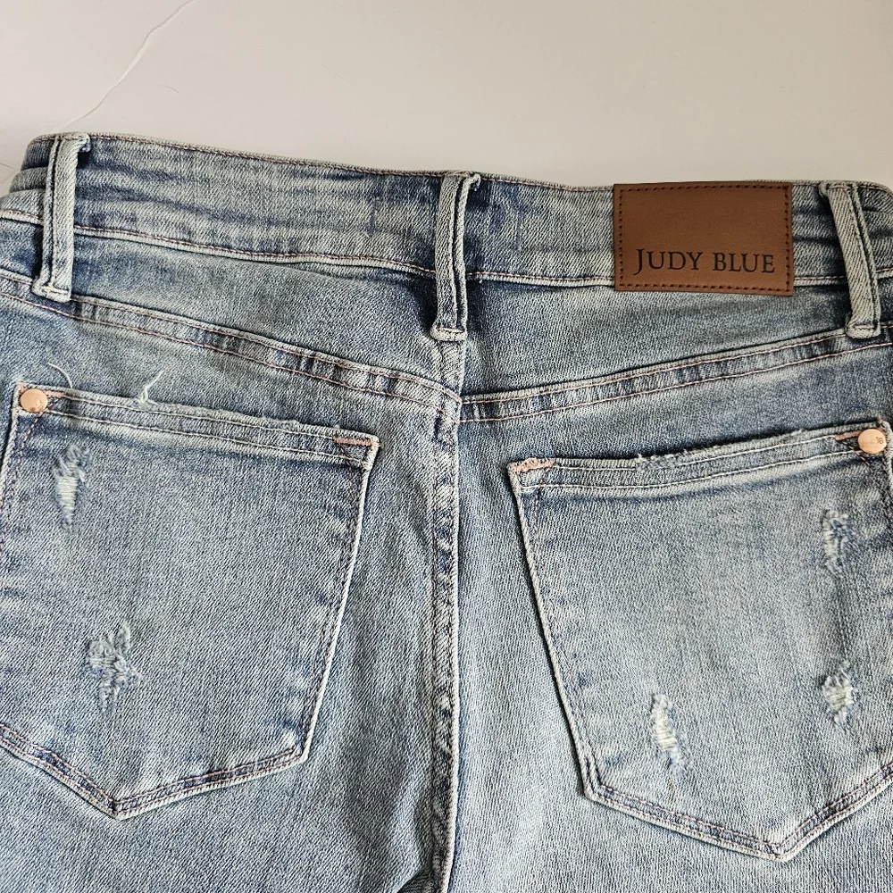Judy Blue Straight Leg Jeans Size 5/27 Lightly Distressed Medium Wash Stretch - Picture 4 of 9